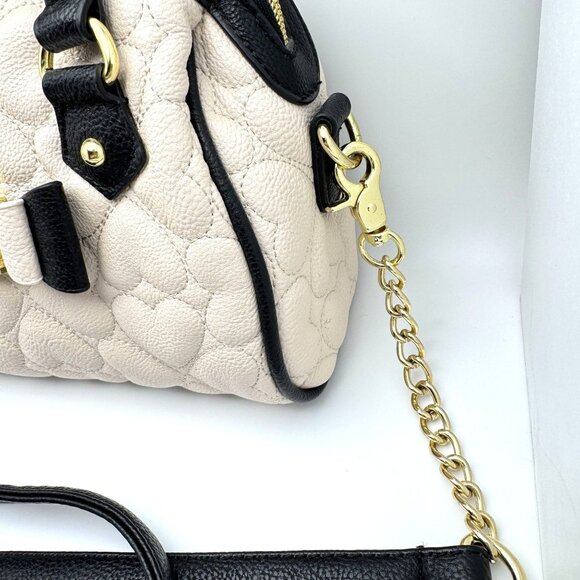 Betsey Johnson Quilted Heart Crossbody Bag Bow Gold-Tone Hardware Beige Black - Picture 15 of 16
